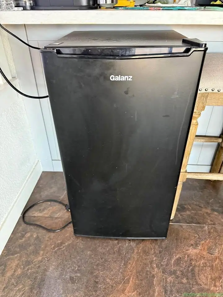 Galanz Mini Fridge