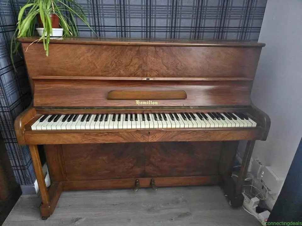 Hamilton piano for sale. Needs to be tuned but