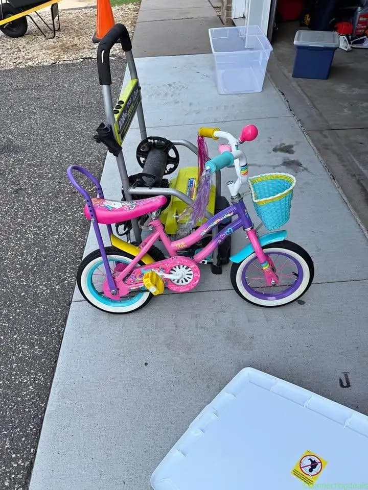 Peddle bike