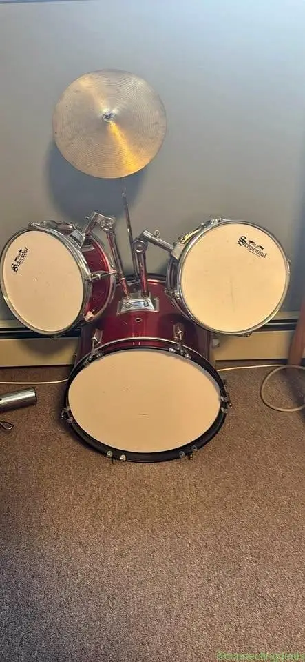 Schoenhut Junior 3-Piece Drum Set