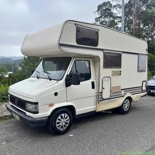 Mercedes MB100D