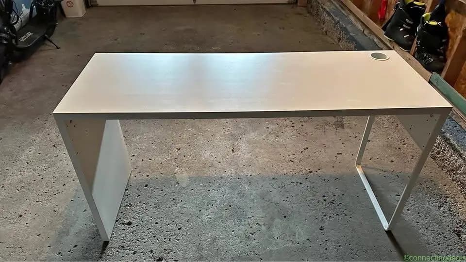 Desk - Image 1