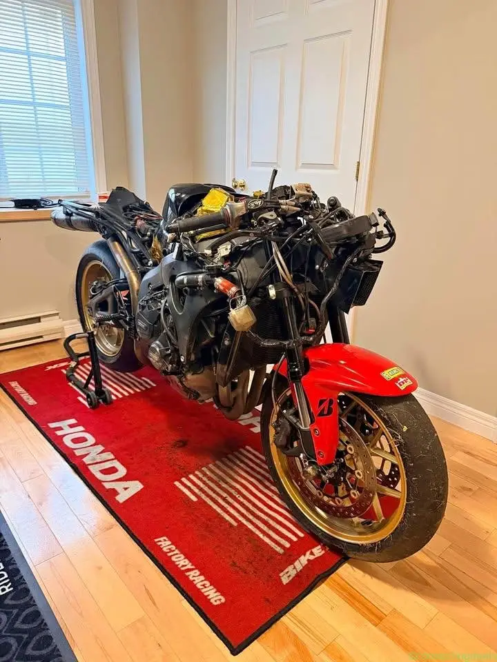 2008 CBR 600rr Race Bike