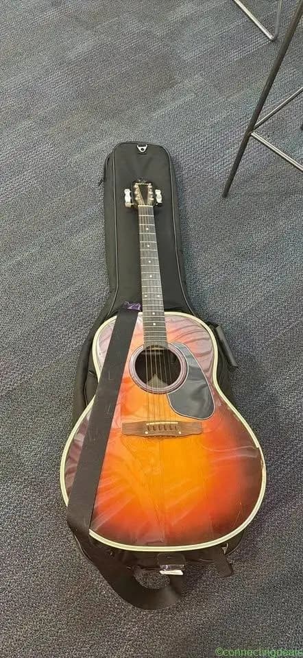Applause by Kaman Music AA14-1 Acoustic Guitar