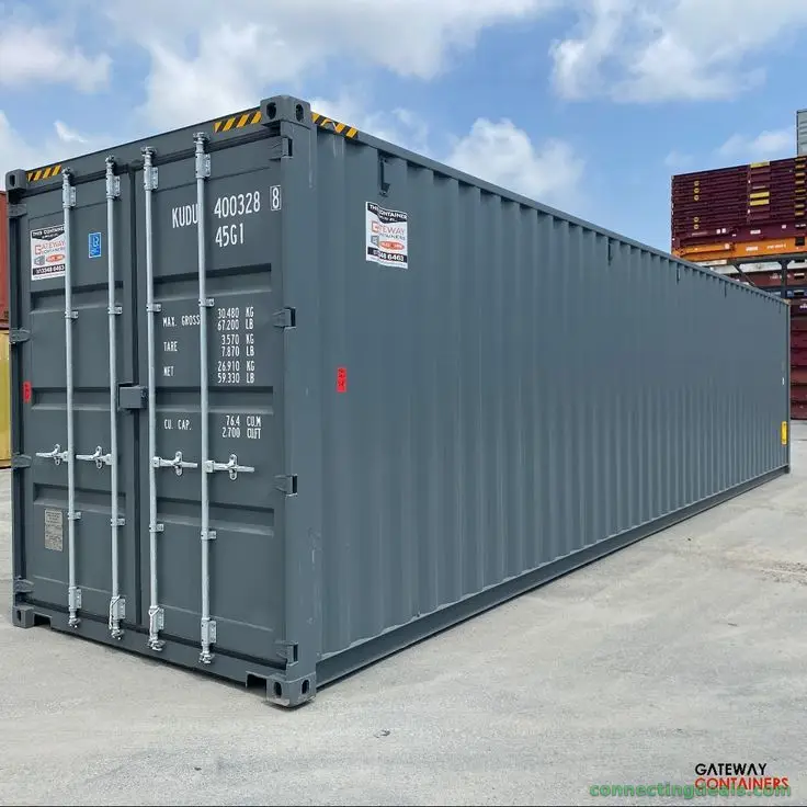 40FT SHIPPING CONTAINER FOR SALE – £1800 APPROX.