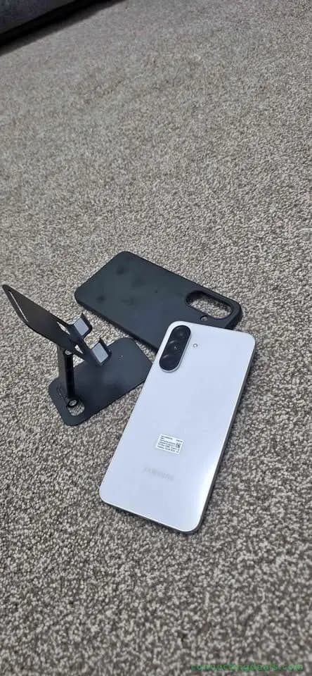 Samsung a56
