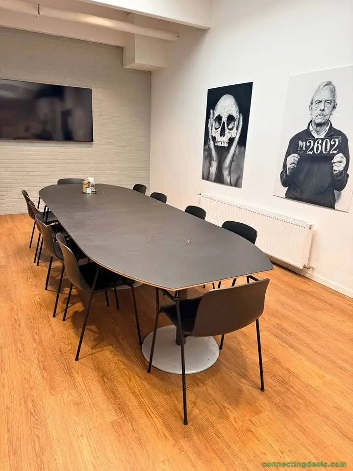 BORTGIVES! Stort møde-/spisebord