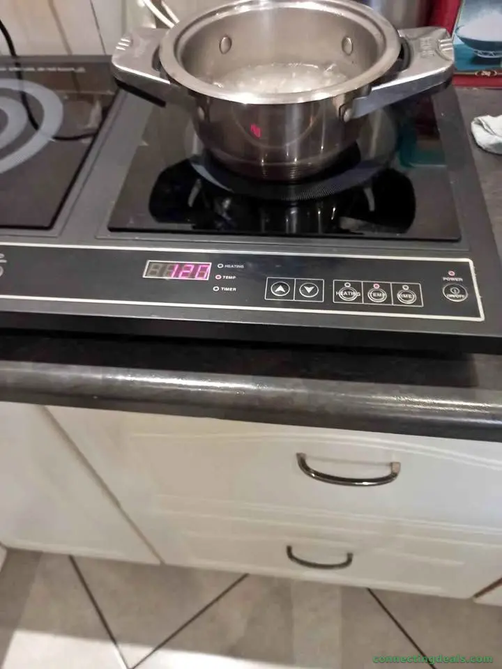 Induction stove / cooker