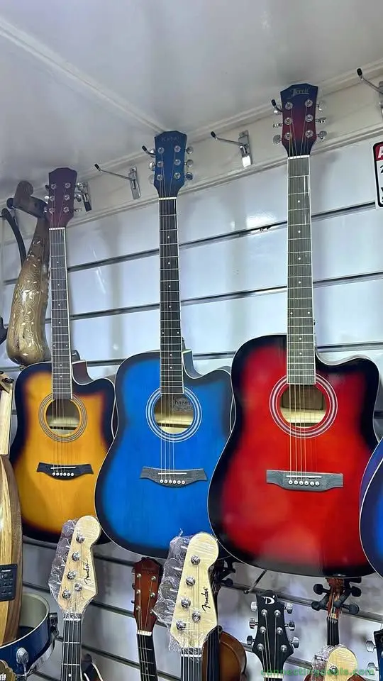Guitar acoustic 🎸