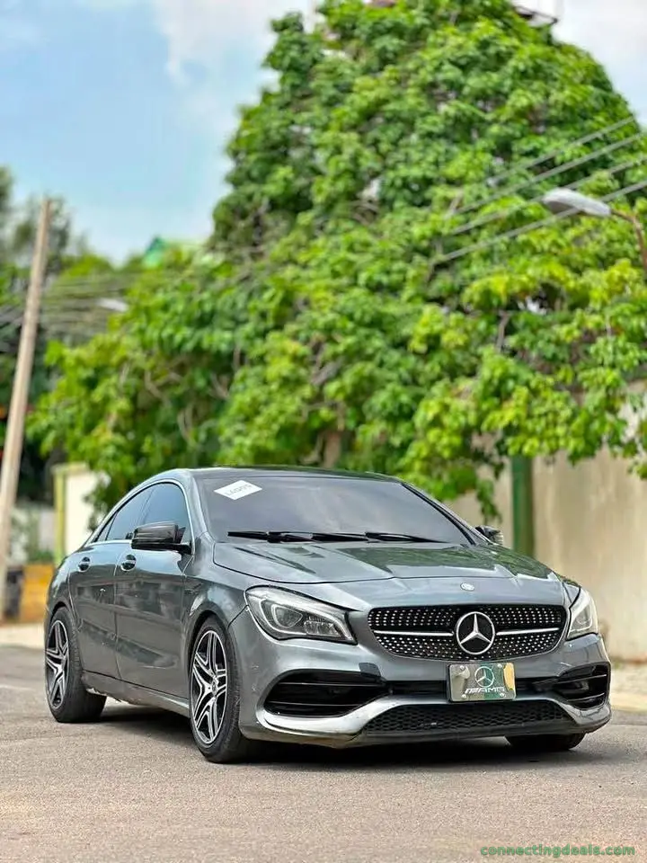 MERCEDES CLA250