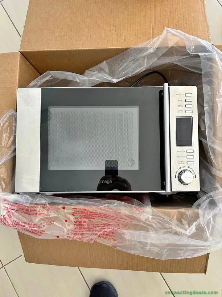 Microwave FREE. Pending pickup - Image 1