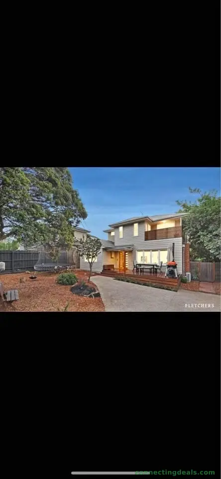 Burwood home close to Deakin!