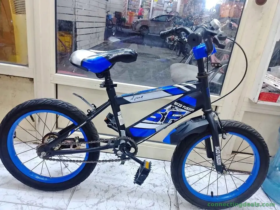 Small cycle for sale good condition for 8 to 10