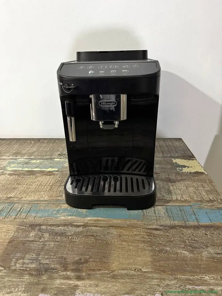Delonghi Magnifica EVO coffee machine *Not 100%