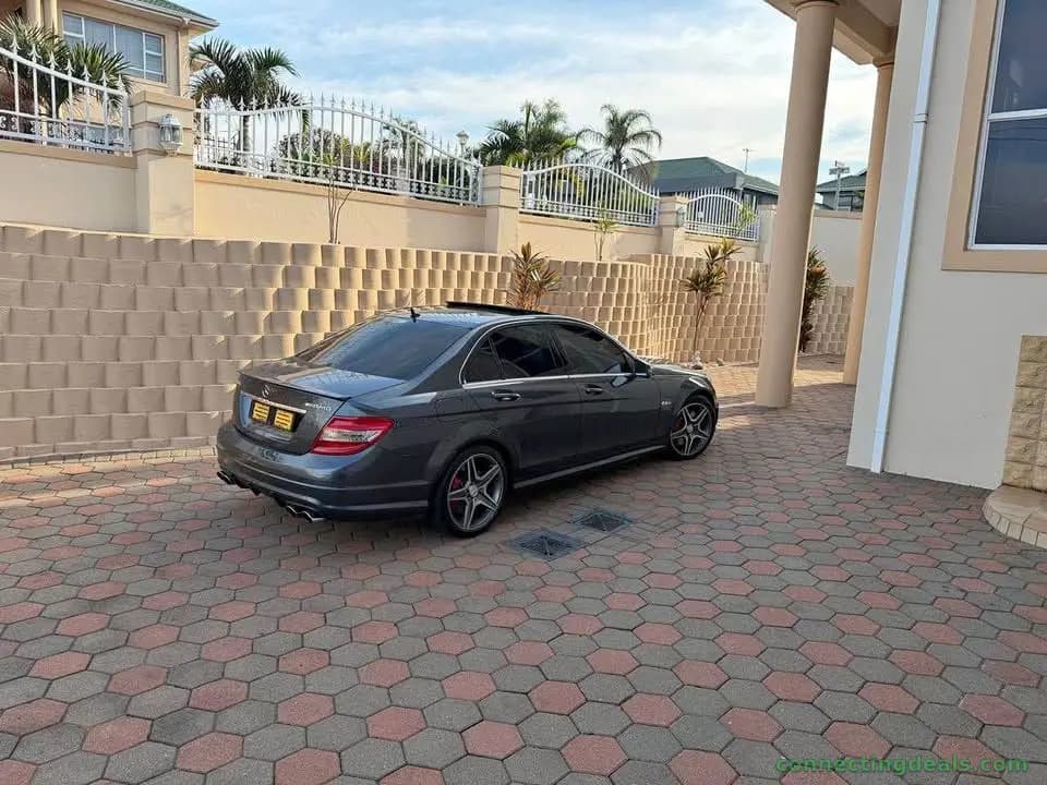 Mercedes Benz AMG C63