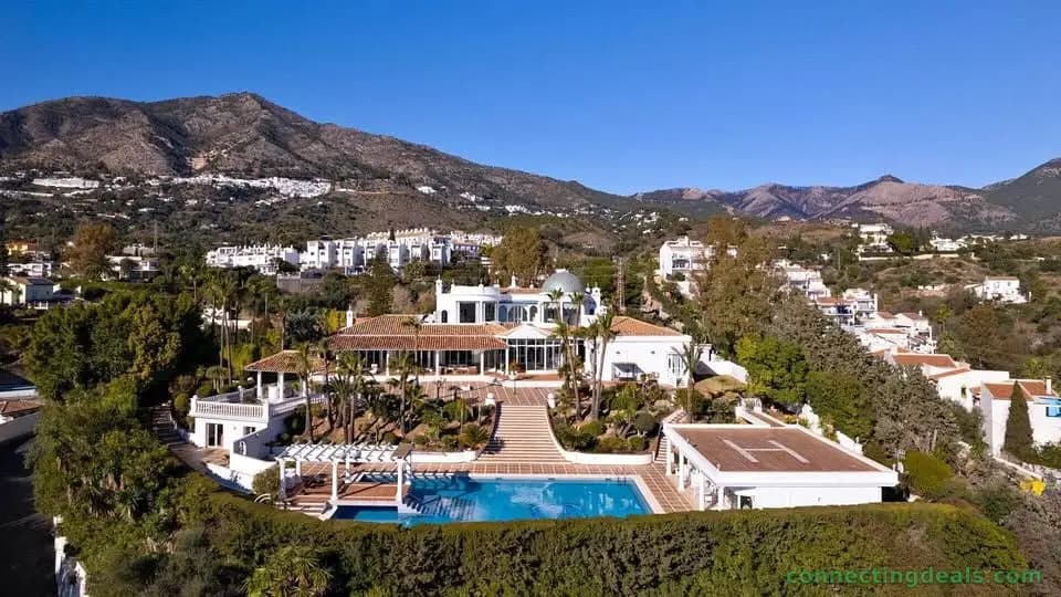MAGNIFICENT MANSION WITH BREATHTAKING SEA VIEWS