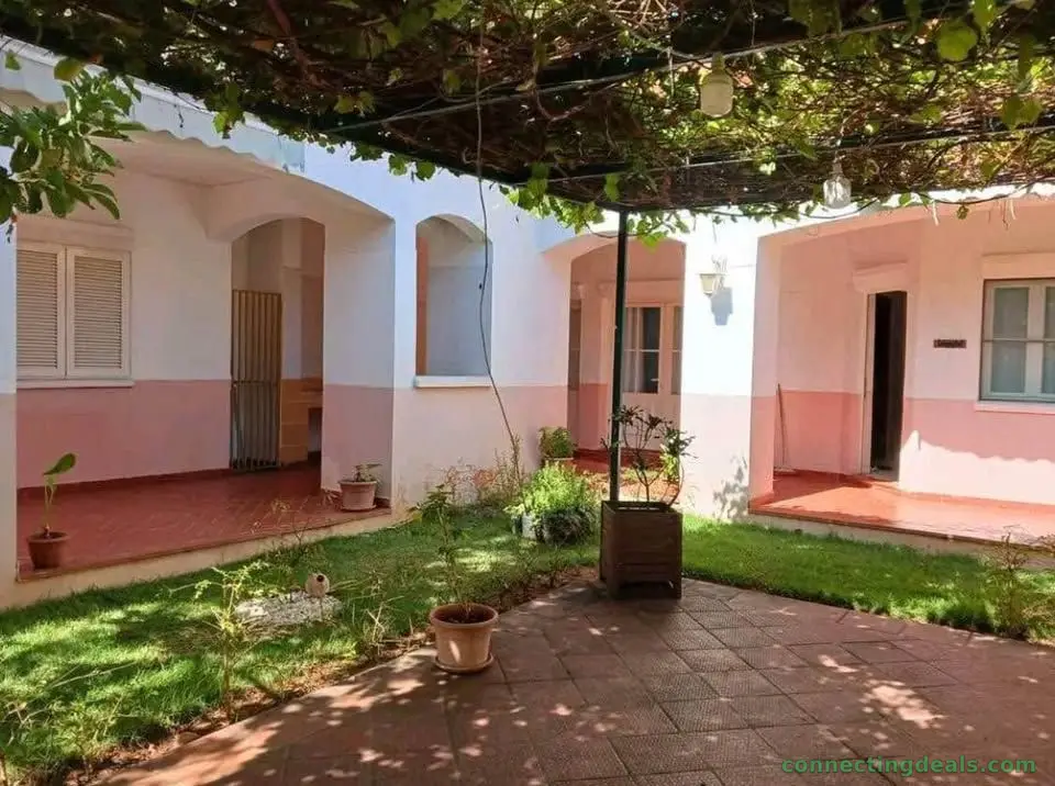 Arrendo está vivenda V03 no condomínio caju no