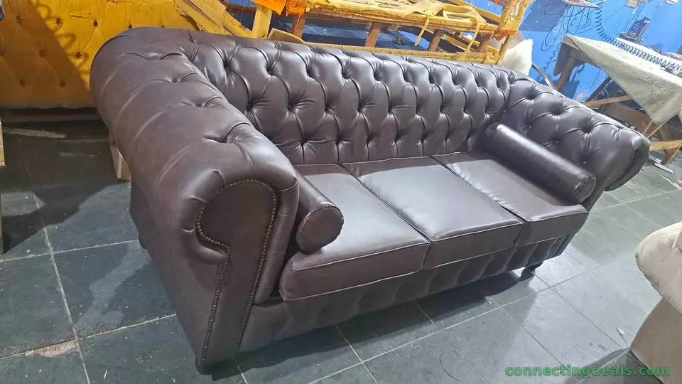 Sofá chesterfild 220 mts 3 lugares