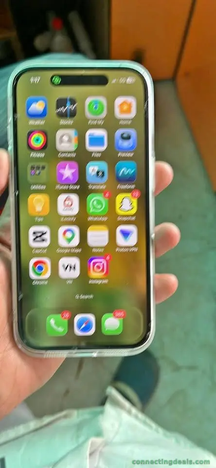 iPhone 16