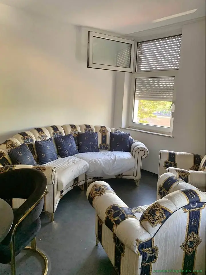 Sofa Barock steil