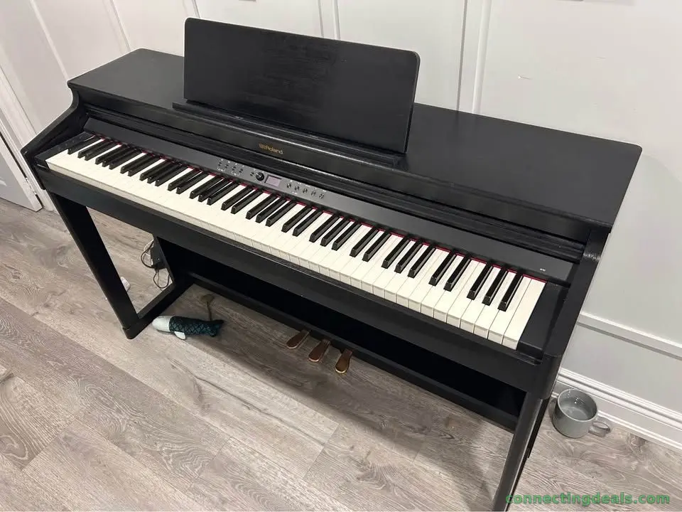 🎄🎁Roland Digital Piano with Bench