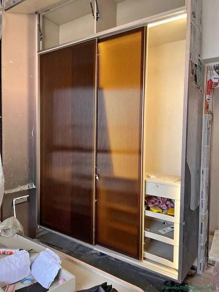 Wardrobe profile pulut glass