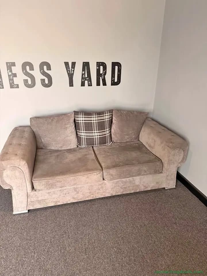 3 seater chesterfield sofa