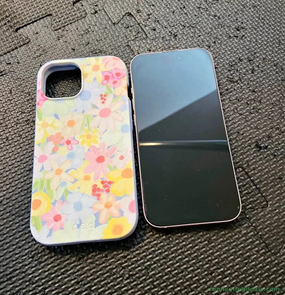 Iphone 15 pink 128GB unlocked & Pela case