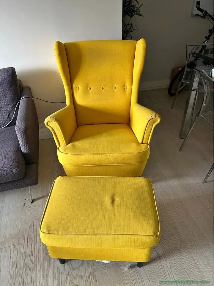 Wing chair + footstoolp