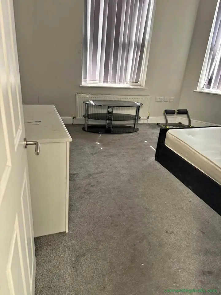 2 beds 1 bathroom – Flat