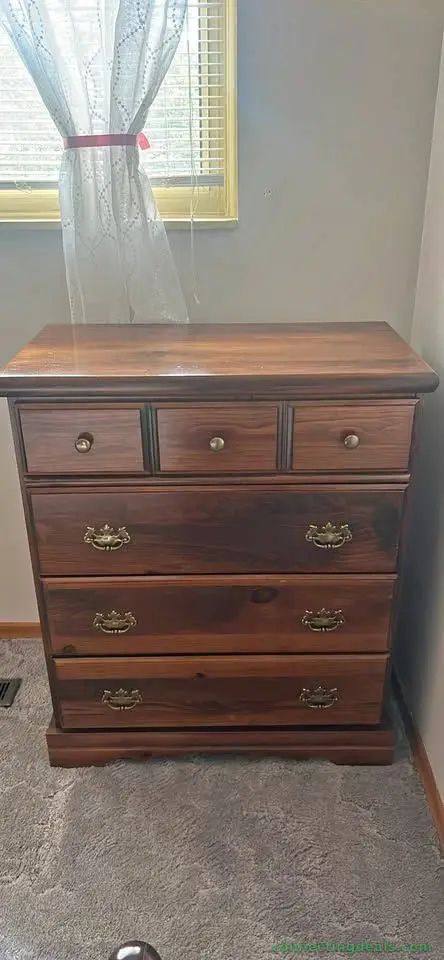 4 Drawer Wood Dresser