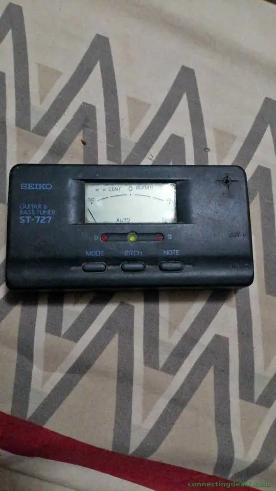 Guitar and bass tuner st 727