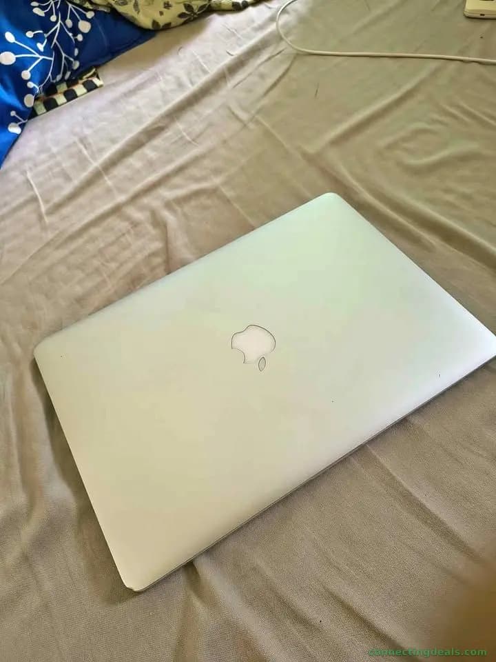Macbook pro -2015 ( intel core i7 -16 gp ram -256