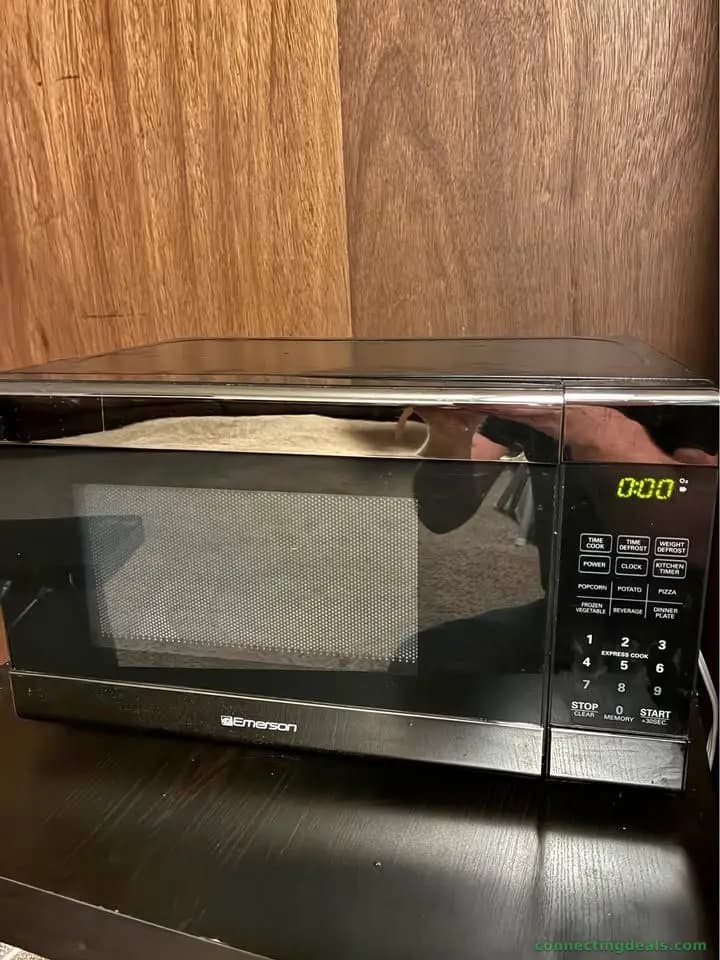 Microwave 700 W