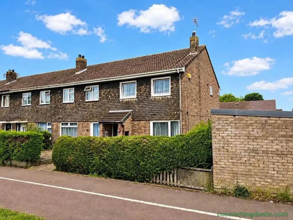 3 beds 1 bathroom – House