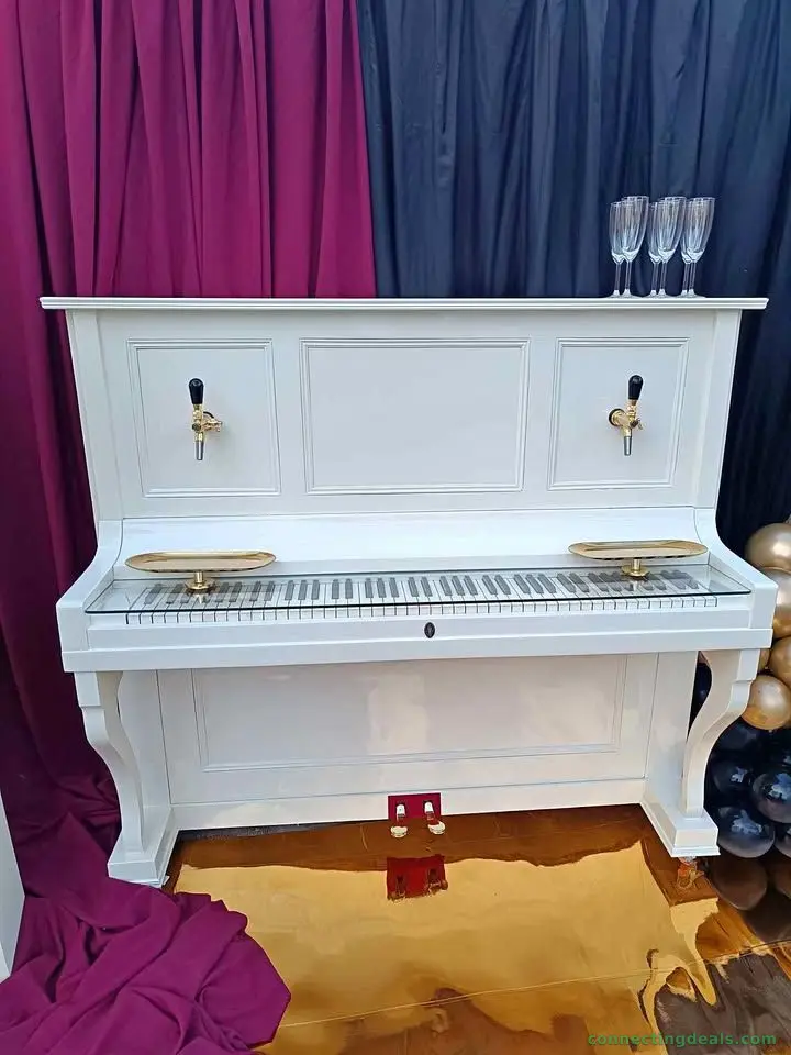 Piano Bar
