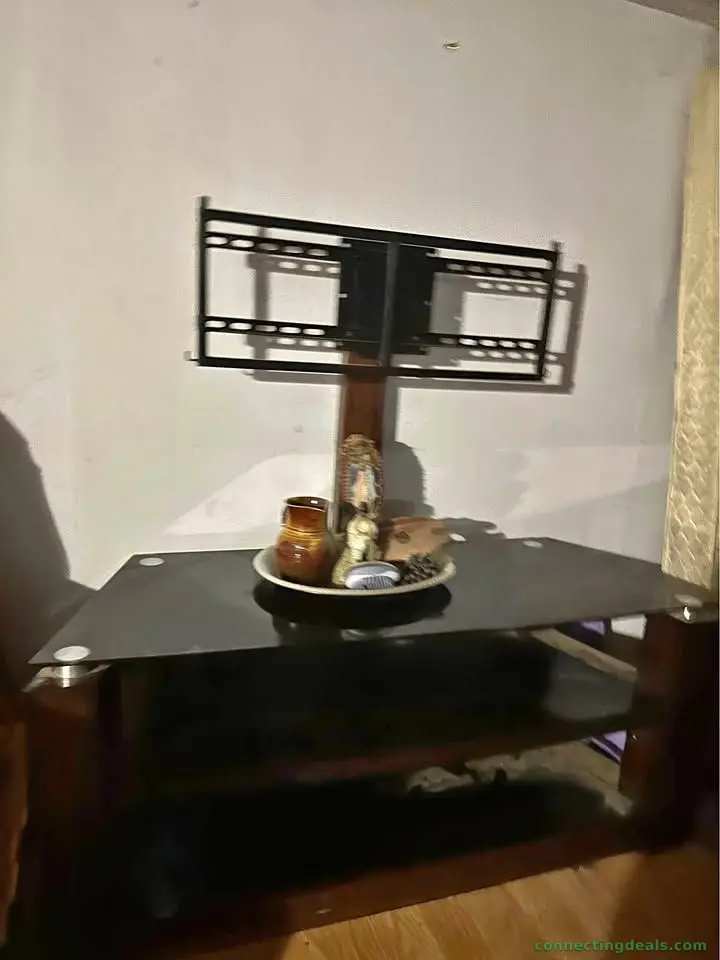 Tv stand - Image 1