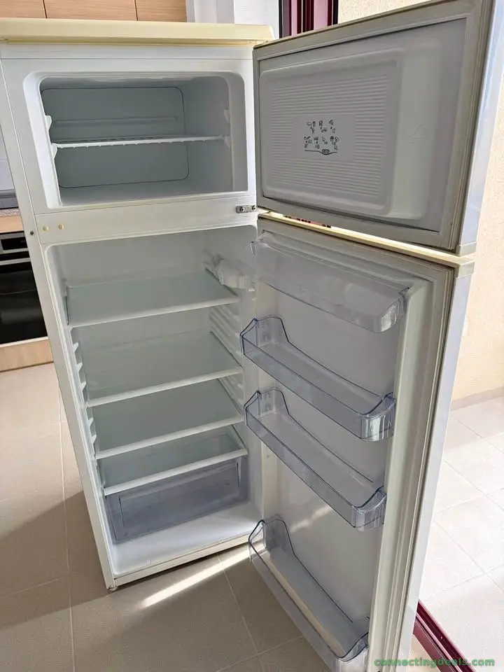 Fridge and freezer