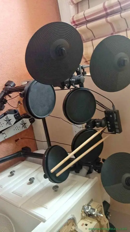 Millennium HD-120 Drumkit
