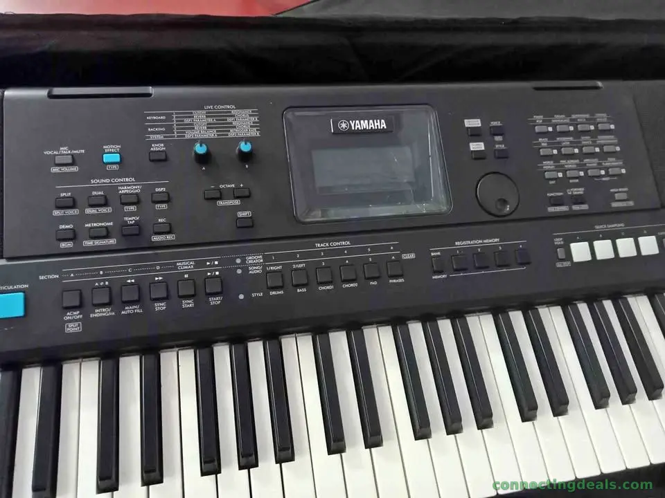 Yamaha psr E473 with stand