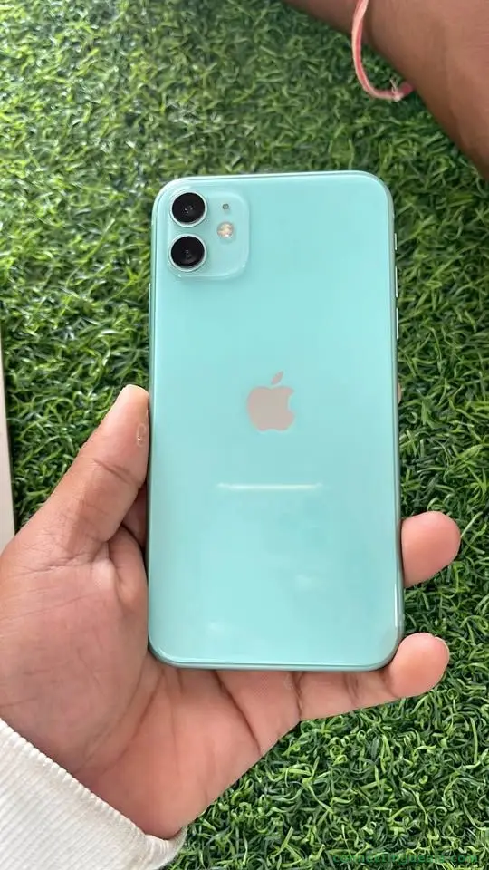 iPhone 11 -128gb 79% Genuine Set Available