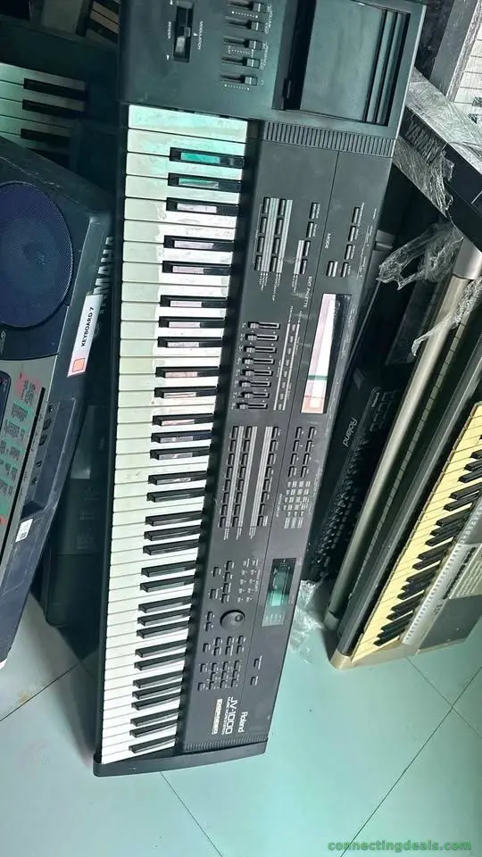 Roland JV-1000 76-KEY