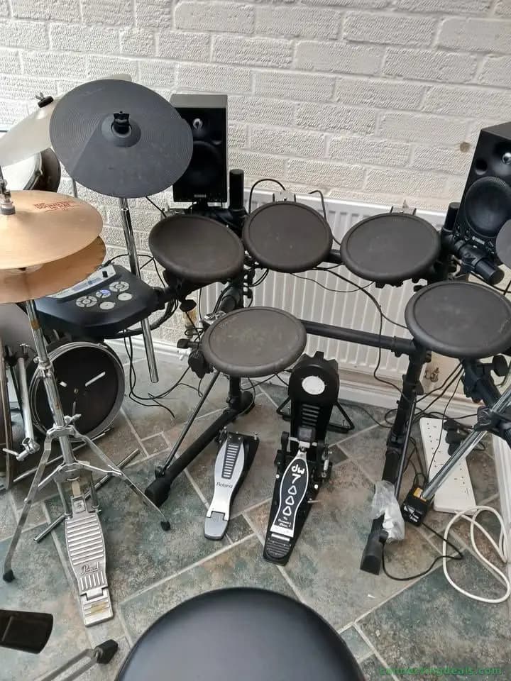 Roland V Drums TD- 6V Electronic Drum kit. - Image 1
