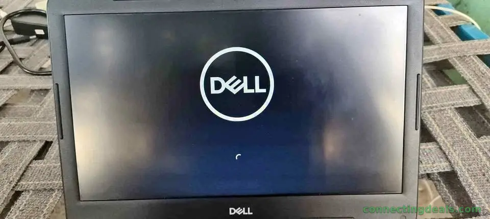 Dell latitude i3 8th Gen 8gb ram 256 ssd