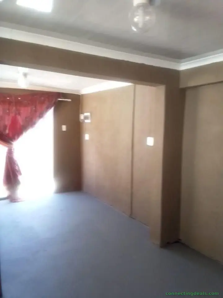 Flat to Rent in Mahambehlala Kwazakhele