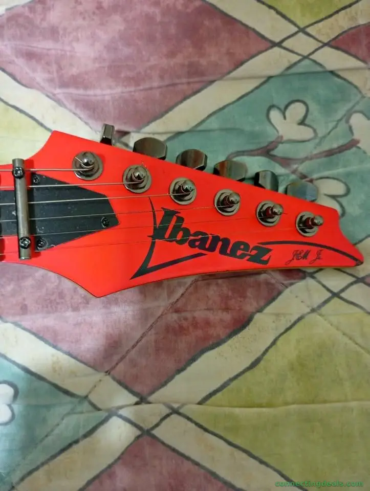 Guitarra Ibanez jem jr special pink