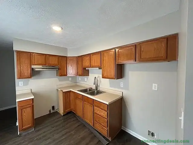 2 Beds 1 Bath Apartment/condo