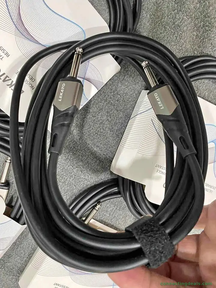 Instruments cable for guitar