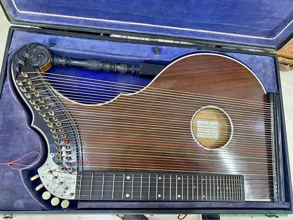 Cithare instrument à cordes