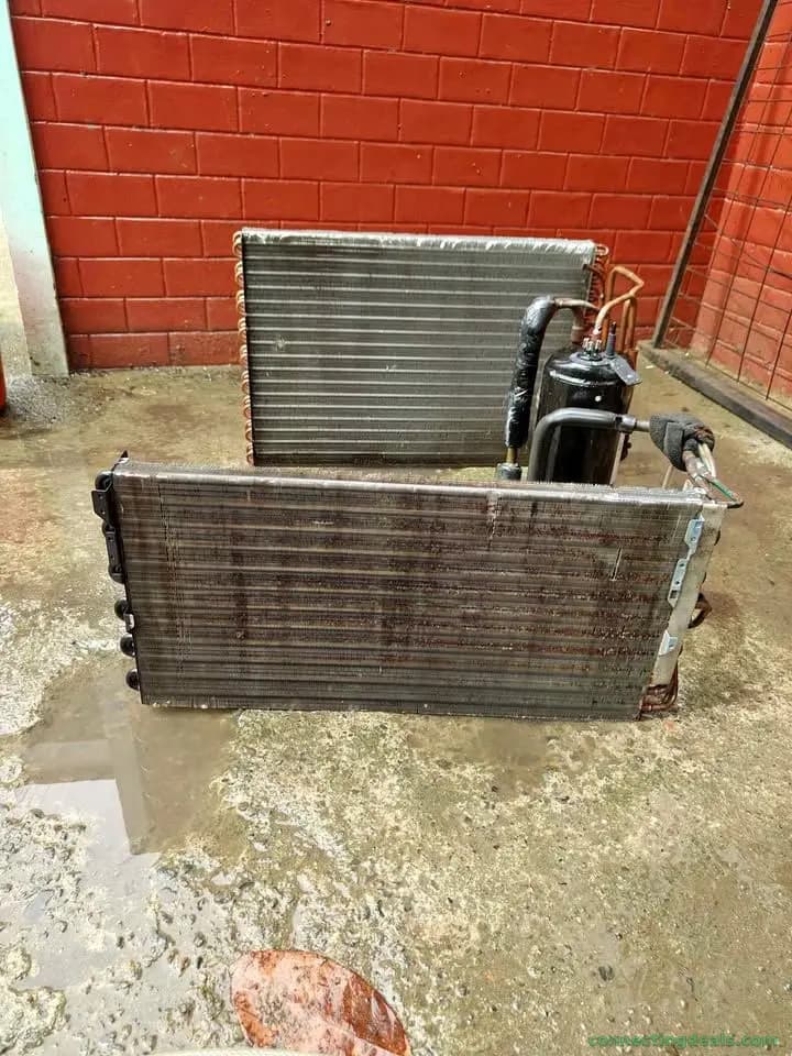 Aircon cleaning and repair - Image 1